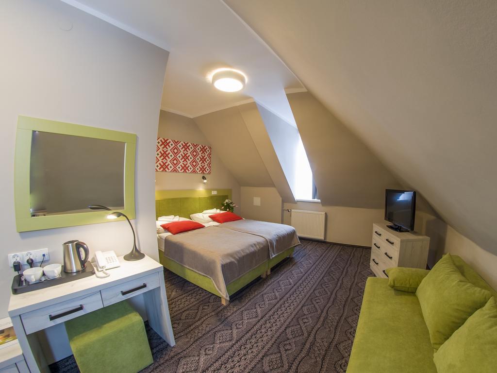 Hotel *** Nat Krynica-Zdrój Exteriör bild