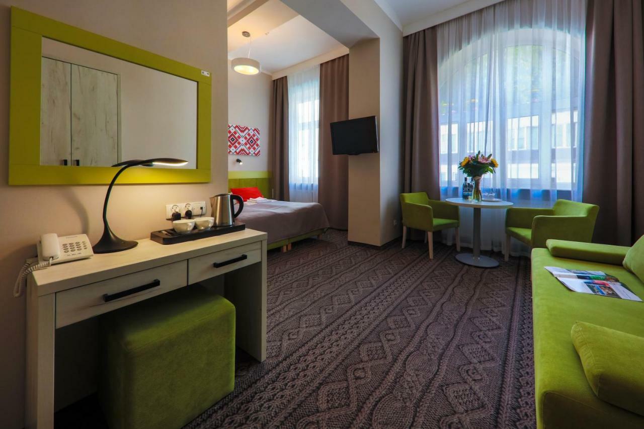 Hotel *** Nat Krynica-Zdrój Exteriör bild